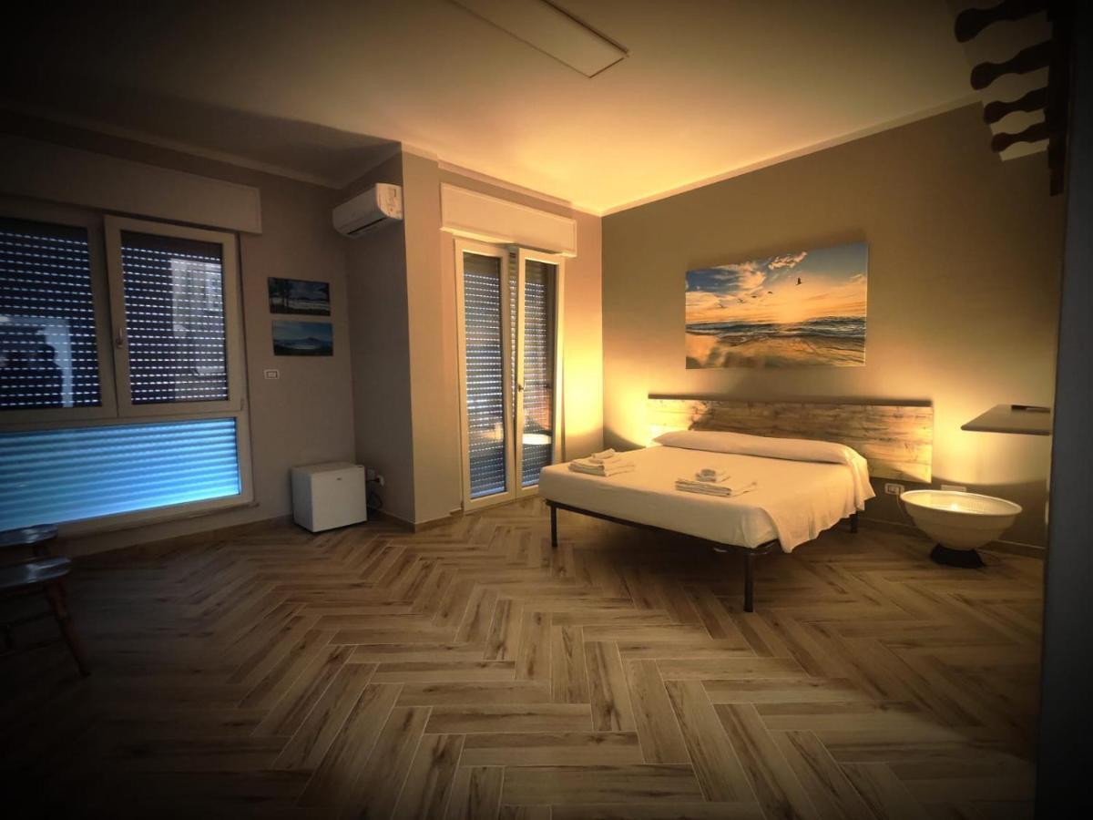 The House Of The Waves Hotell Brindisi Eksteriør bilde
