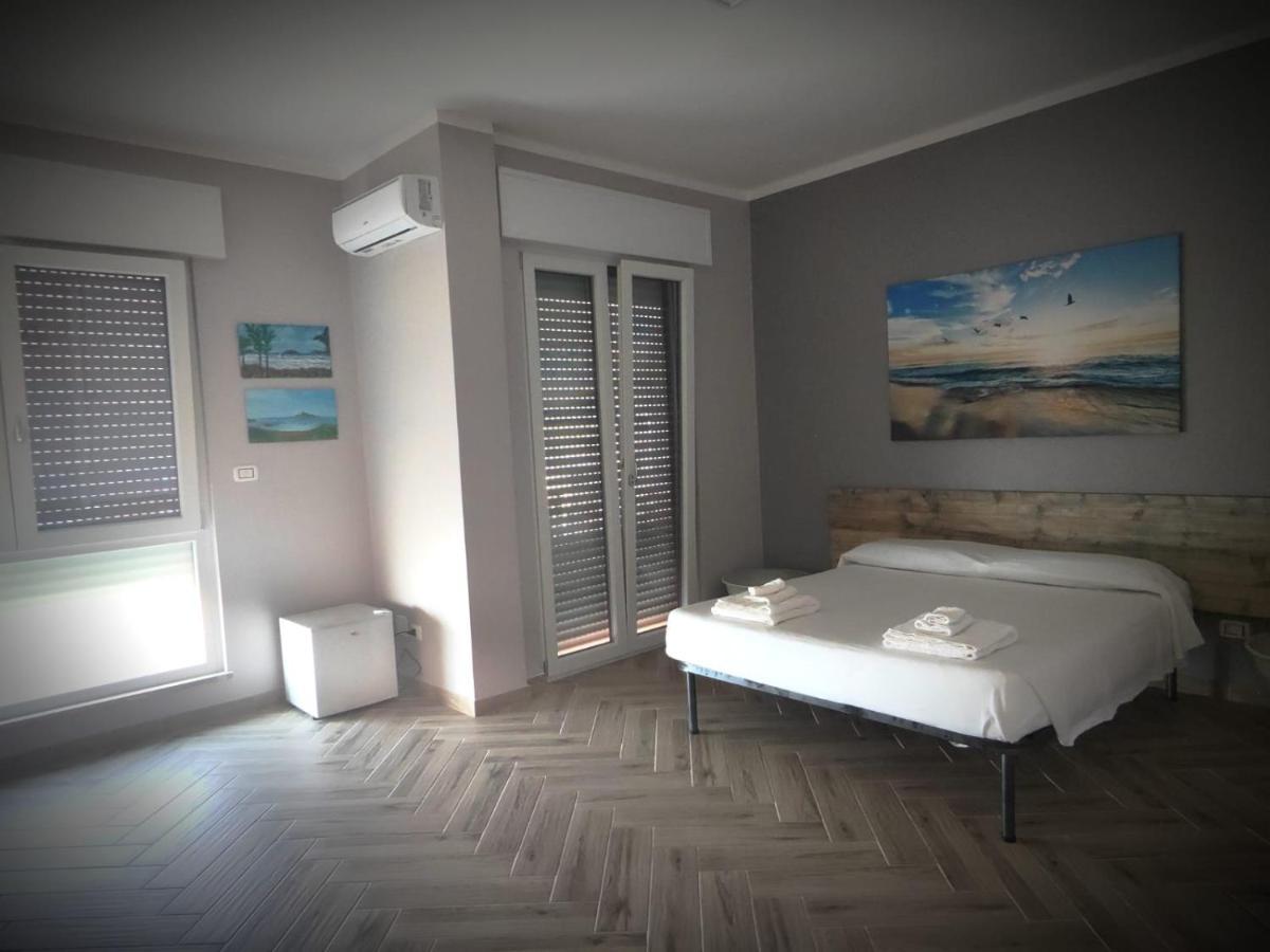 The House Of The Waves Hotell Brindisi Eksteriør bilde